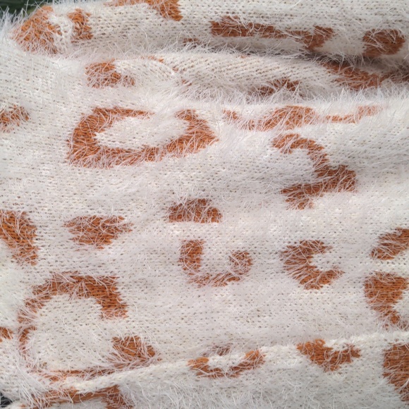 NWT Janice Apparel Leopard Print Cardigan - Picture 3 of 5